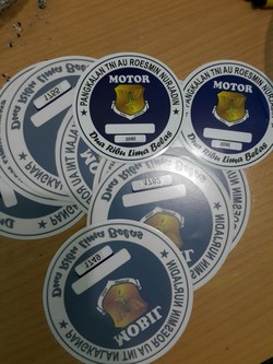 Ini Stiker Berbayar untuk Kendaraan Pelintas di Lanud Roesmin Nurjadin
