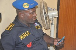 Polisi Tangkap Pria yang Mengaku Kepala Polisi Negara Republik Federal Papua Barat