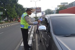 Siang Bolong Samsat Bekasi Sosialiasi Tertib Berlalu Lintas