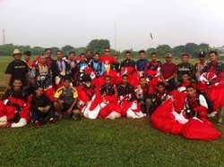 Hebat! Kopassus Pecahkan Rekor Kerjasama Payung di Udara Tingkat Asia-Australia