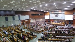 272 Anggota DPR Bolos Paripurna Persetujuan Komjen Badrodin sebagai Kapolri