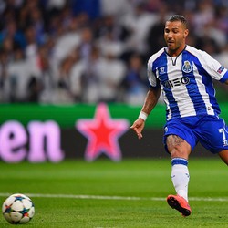 Sepasang Gol Cepat Quaresma yang Sudah Menghantam Bayern
