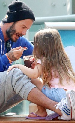 Foto: Mesranya David Beckham Kencan dengan Putri Kecilnya