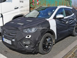 Hyundai Santa Fe Siap Ganti Tampang Lagi?