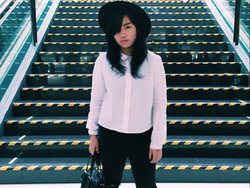 Hatinya Disakiti Pria, Andinia Balas Lewat Lagu