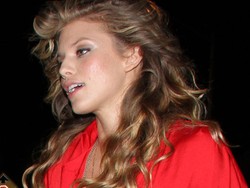 Duh! Aktris AnnaLynne McCord Alami Insiden Payudara