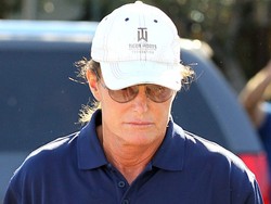 Ungkap Niat Ganti Kelamin ke Publik, Bruce Jenner Obral Kado ke Sang Putri