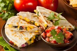 Empuk Gurih Quesadilla untuk Santap Makan Malam Ini