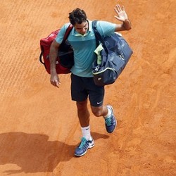 Federer Tumbang