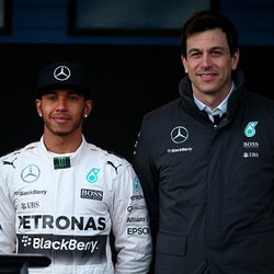 Mercedes Bantah Rumor Hamilton Minta Jadi Pebalap Nomor Satu Tim