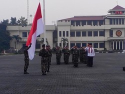 Ahok Hadiri Upacara Gabungan TNI, Polri dan Aparat Pemprov DKI di Mako Brimob