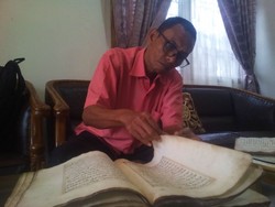 Cek Midi, Manuskrip Kuno, dan Alquran 400 Tahun yang Tintanya Tak Luntur