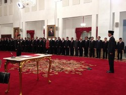 Presiden Jokowi Resmi Lantik Komjen Badrodin sebagai Kapolri