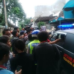Kunci Kos Deudeuh Tata Sudah Ditemukan, Reka Ulang Buang Kunci Digelar