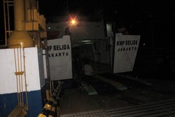 Naik Ferry Lombok-Sumbawa Malam Hari, Asyik juga lho!
