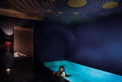 Di Kota Paris Nan Romantis, Mungkin Ini Hotel Paling Seksi