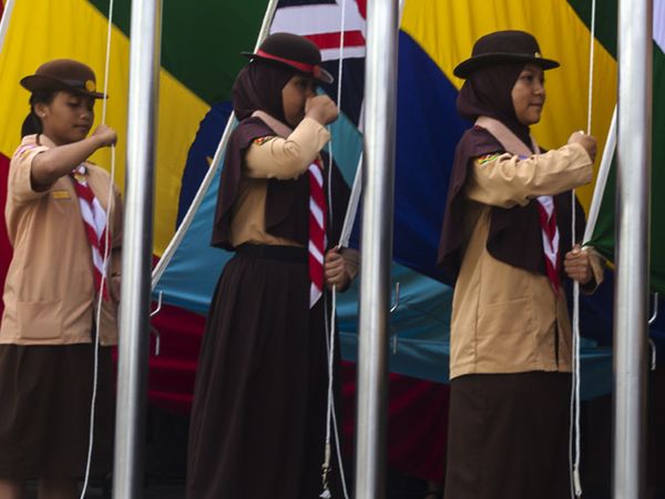 109 Bendera Peserta KAA Dikibarkan 109 Bendera Peserta KAA Dikibarkan