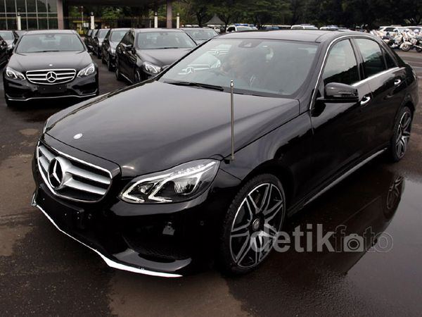 Deretan Mobil Mewah untuk Delegasi KAA