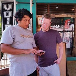 Mark Zuckerberg Pamer Foto di Kampoeng Cyber Yogyakarta