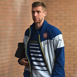 Mertesacker Yakin Arsenal Mampu Atasi Tekanan sebagai Tim Favorit