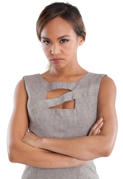 Tak Perlu Marah, Ini Cara Menyikapi Teman yang Juga Naksir Pria Incaran