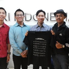 De Oemar Bakri Bikin Lagu Keroncong KAA