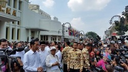 Cerita Ridwan Kamil Soal Makna Suvenir KAA