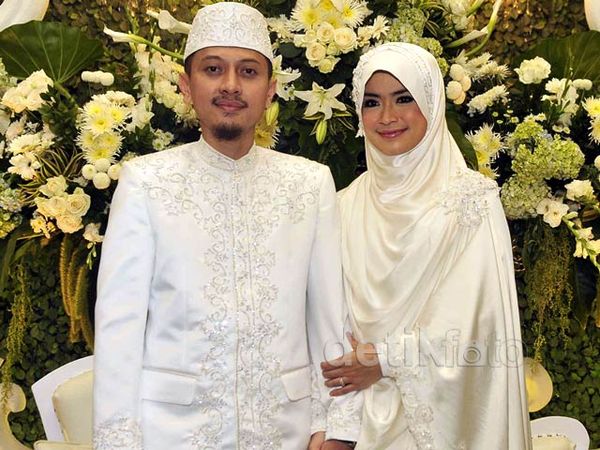 Selamat Berbahagia Yulia Rachman dan Alzipco