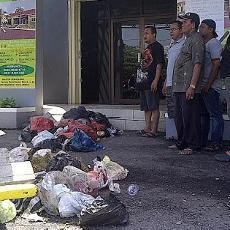 Kesal Fasum Tak Memadai, Warga Perumahan di Mojokerto Marah