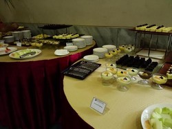 Sajian untuk Delegasi KAA, Koki: Menu Eropa dan Tiongkok