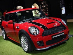 Airbag Tidak Mengembang, BMW Recall MINI Cooper