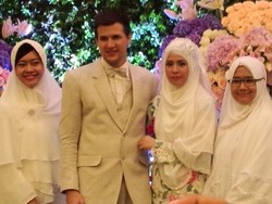 Zaskia Sungkar Tak Menyangka Risty dan Stuart Cepat Menikah