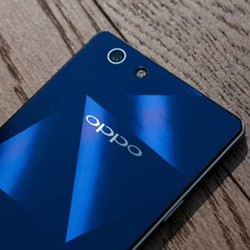 Rumitnya Tekstur Potongan Berlian di Oppo R1x