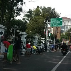 Minggu Terakhir Jelang KAA, Warga Bandung Kerja Bakti Beberes Kota