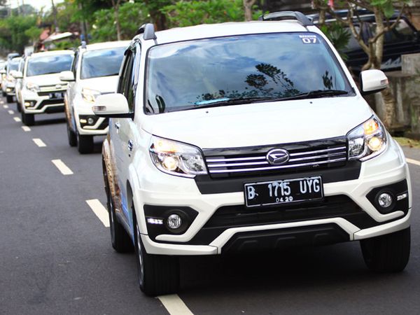 11 Mobil Daihatsu Terios Jelajahi Pulau Bali