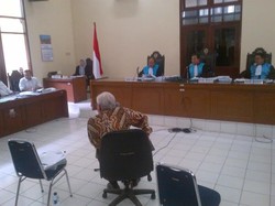 Debat Seru OC Kaligis Vs Laica Marzuki Soal Putusan Mahkamah Golkar