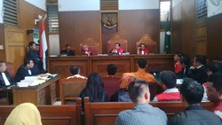 Saksi Pelapor Abdul Satar Tak Hadir, Pengacara TrioMacan2000 Protes