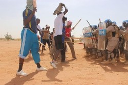Begini Aksi Polisi Indonesia di Sudan yang Berlatih Hadapi Demonstran Pemilu