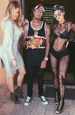 Datang ke Festival Musik, Kylie Jenner Hanya Pakai Lingerie