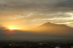 Satu Lagi Tempat Keren Menanti Sunrise di Bogor