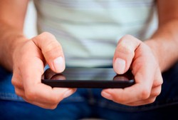 Jangan Coba-coba, Sex Chat di Internet Juga Bisa Bikin Kecanduan