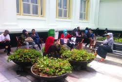 Menikmati Suasana Eropa di Jalan Asia Afrika, Bandung