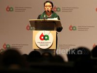 Menlu Retno Pimpin Pertemuan Menteri KAA