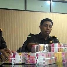 Tersangka Rekanan Pembangunan Proyek Serahkan Rp 900 Juta