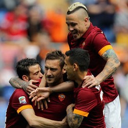 Totti Dekati Rekor Roberto Baggio