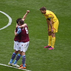 Aston Villa Menghancurkan Mimpi dan Ulang Tahun Gerrard