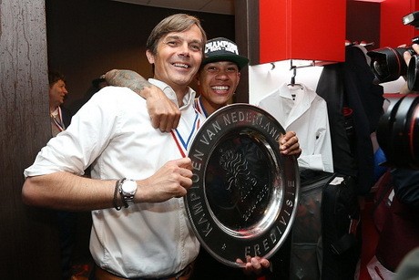 Cocu Mulai Sukses sebagai Pelatih
