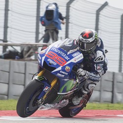 Lorenzo Sangat Kecewa dengan Dirinya, Sanjung Penampilan Rossi