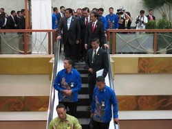 Jokowi Disambut Tepuk Tangan Meriah Saat Hadiri Pertemuan Bersama Kadin