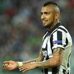Vidal Diragukan Tampil di Kandang Monaco